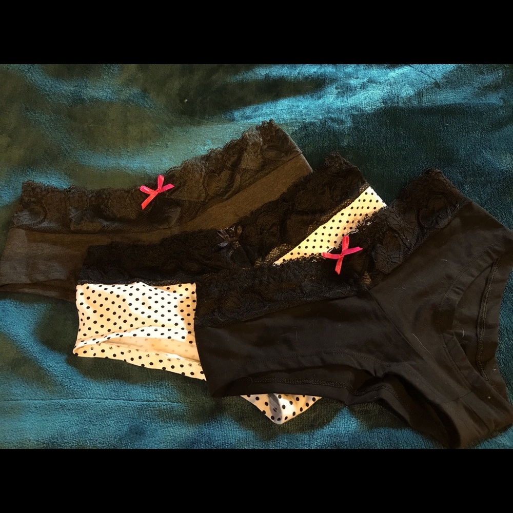 3/$15 🧚🏻‍♀️ 3 NWOT NEW Panties